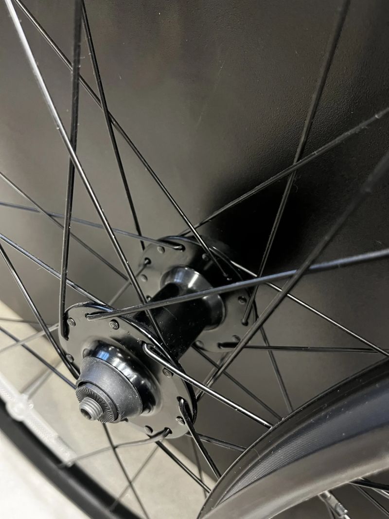 Zapletena kola Specialized 27.5