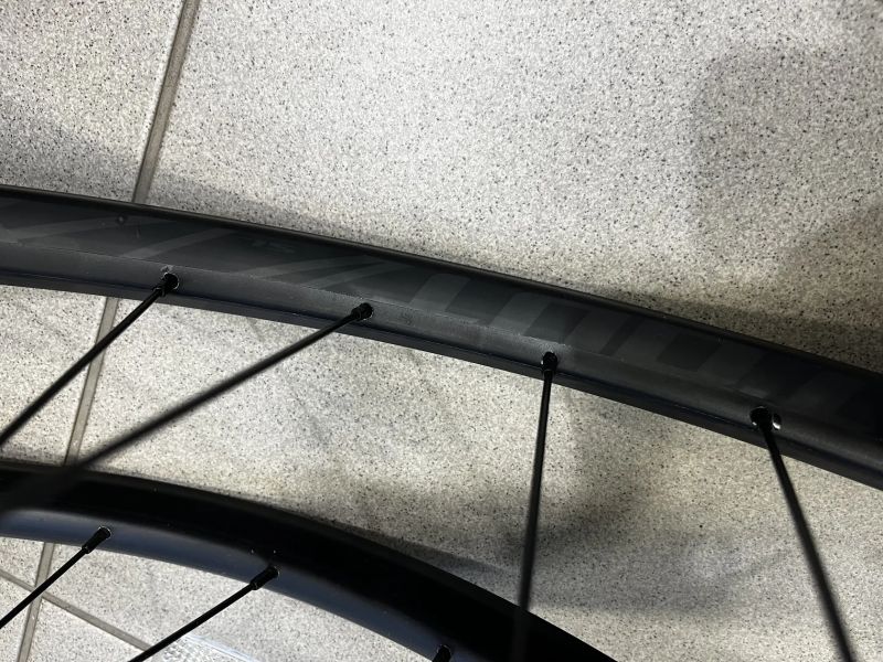 Zapletena kola Specialized 27.5