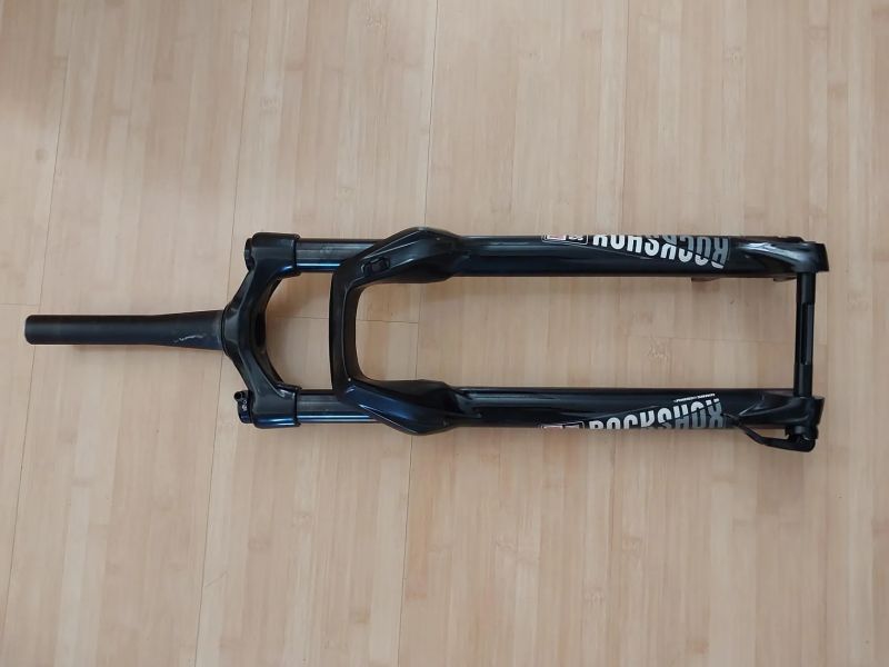 Rock Shox Recon s dálkovým ovládáním REZERVACE