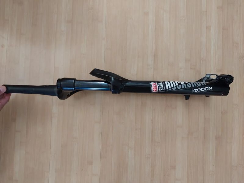 Rock Shox Recon s dálkovým ovládáním REZERVACE