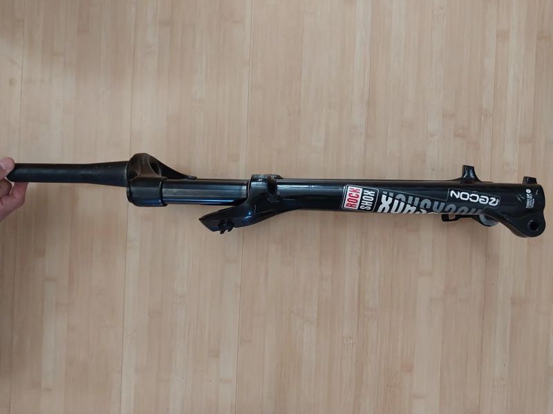 Rock Shox Recon s dálkovým ovládáním REZERVACE