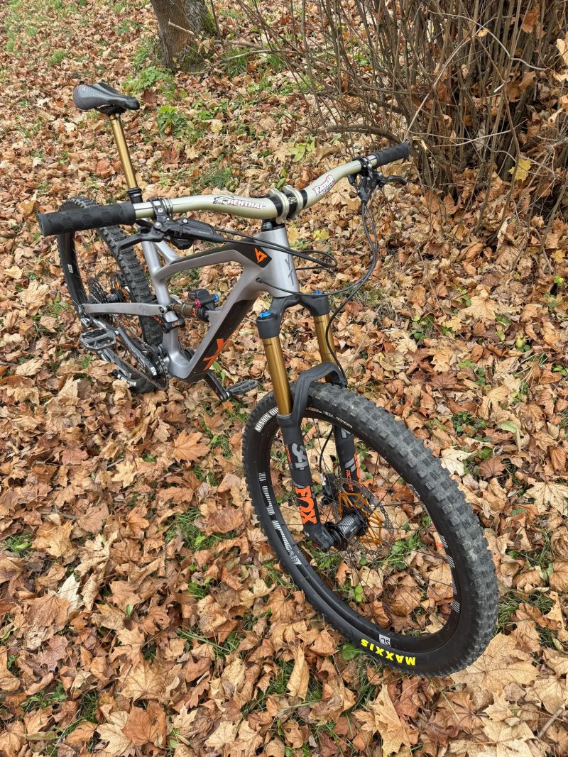 YT Industries Jeffsy 27 Pro Race