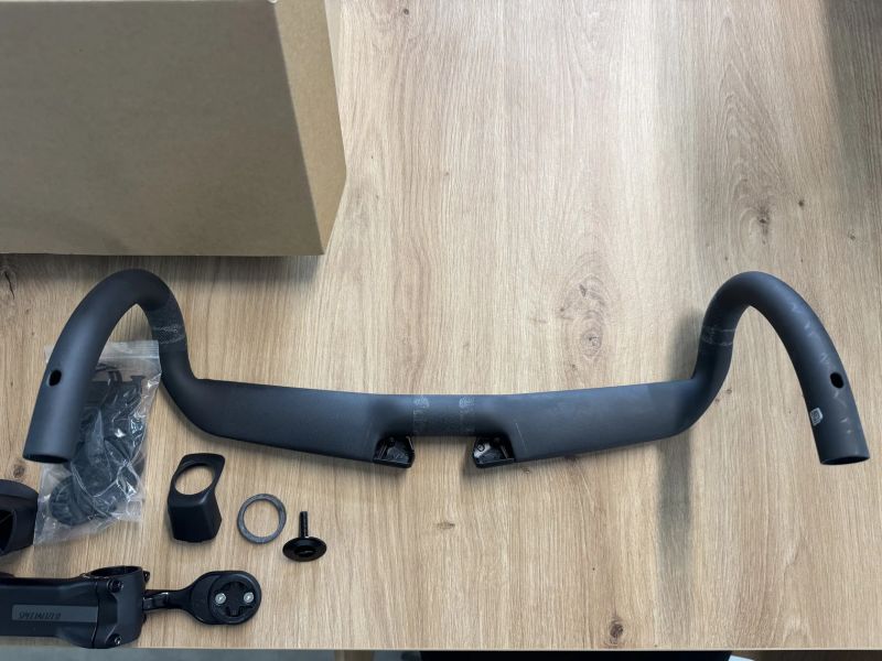 SPECIALIZED Roval Rapide, Představec Specialized, Držák příslušenství Roval