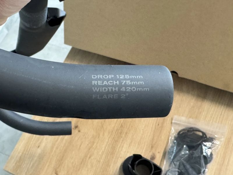 SPECIALIZED Roval Rapide, Představec Specialized, Držák příslušenství Roval