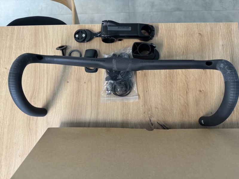 SPECIALIZED Roval Rapide, Představec Specialized, Držák příslušenství Roval