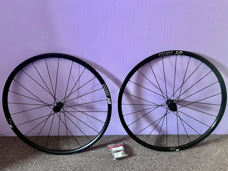 Prodám zapletená kola DT swiss ER 1600(ai offset) + ořech