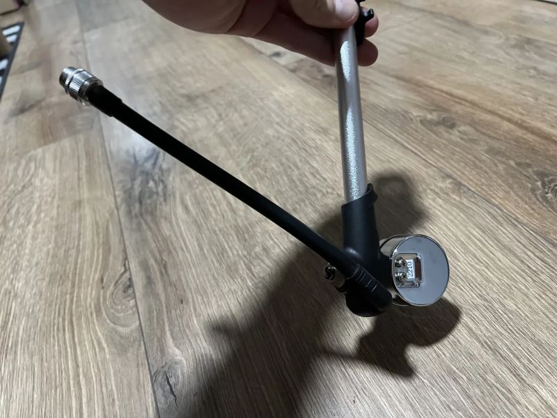 Pumpa na vidlici tlumič 300+ psi