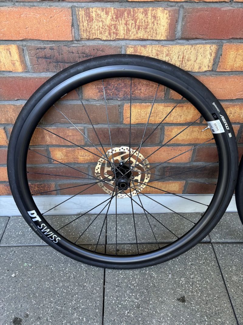 Zapletená kola DT A 1800 SPLINE® 30mm Shimano DBCL WTS Continental Edition