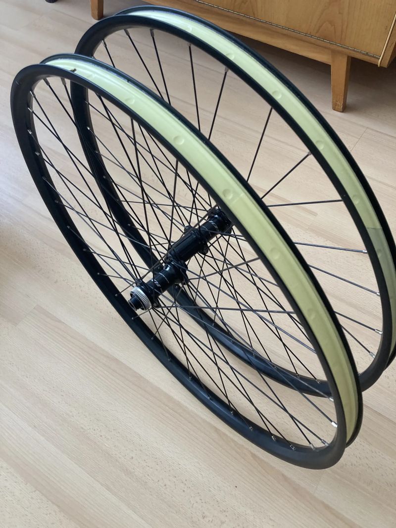 GRAVEL zapletená kola