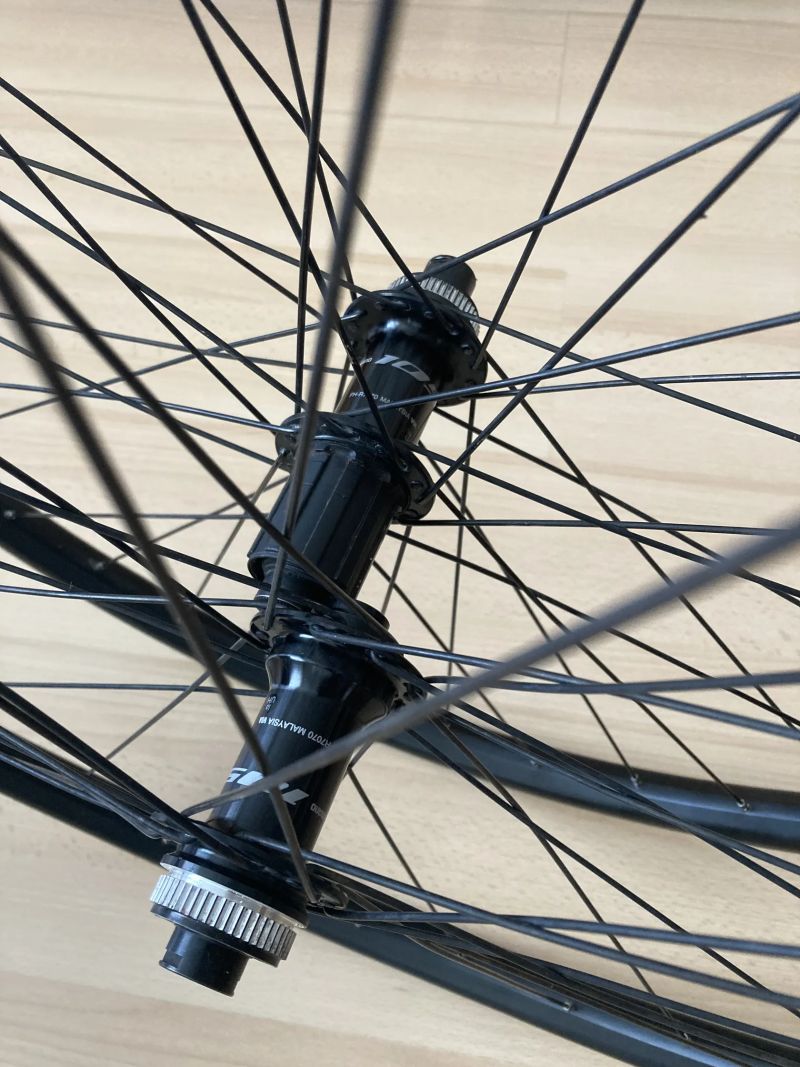 GRAVEL zapletená kola