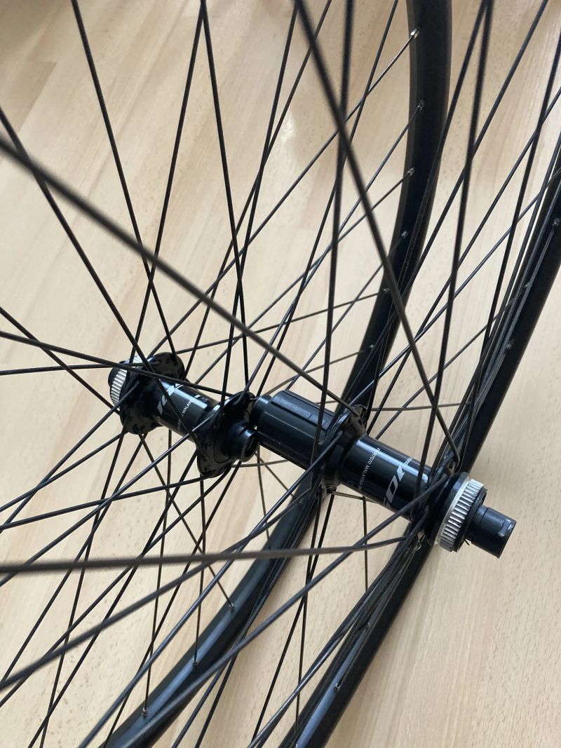 GRAVEL zapletená kola