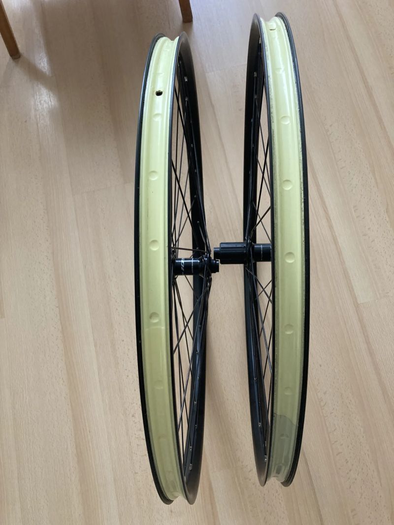 GRAVEL zapletená kola