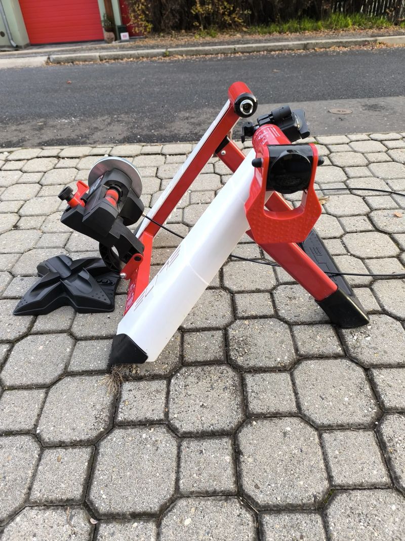 Elite cyklotrenažér 