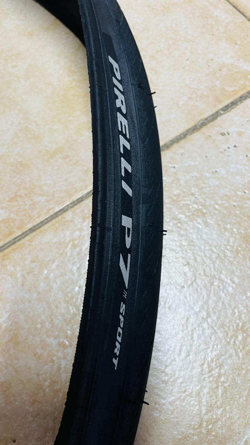 Silniční plášť Pirelli P7 sport 28”