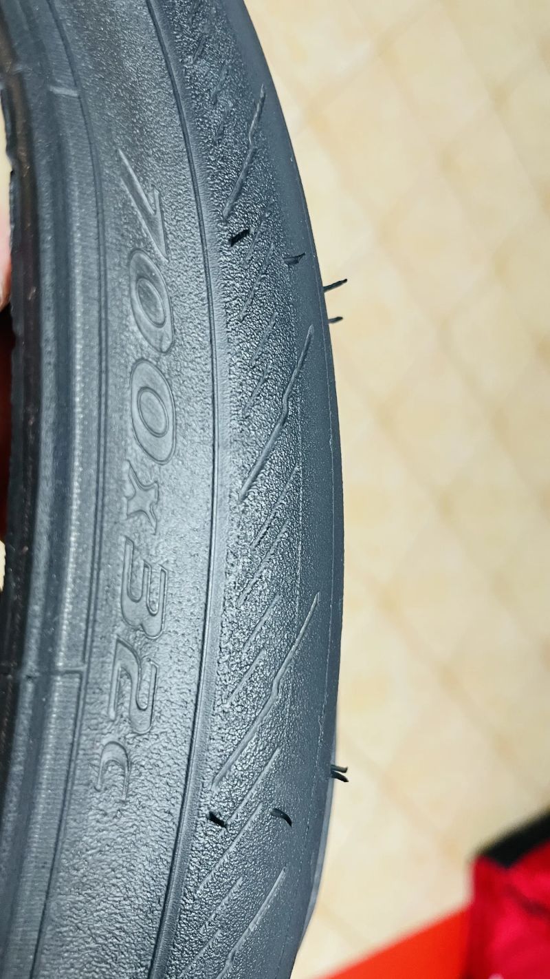 Silniční plášť Pirelli P7 sport 28”
