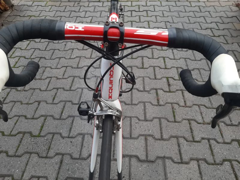 Silniční kolo Equinox