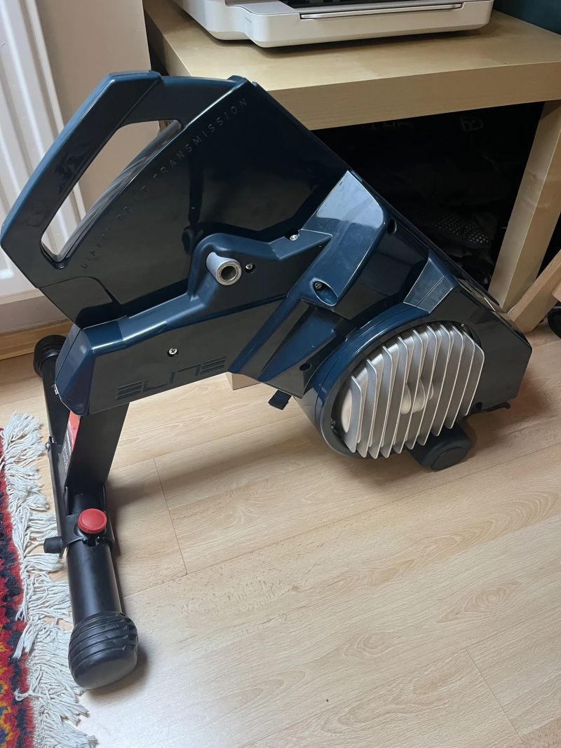 Cyklistický trenažer Elite Turno