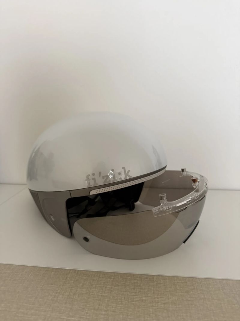 Aero helma FIZIK Kunee TT