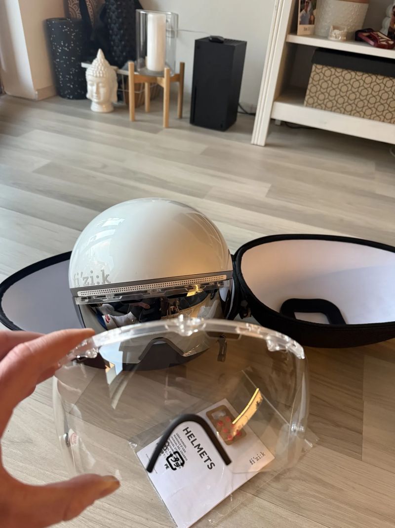 Aero helma FIZIK Kunee TT