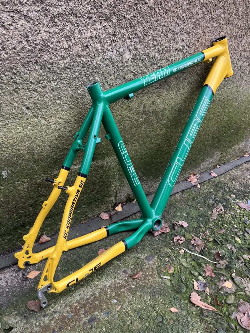 Rám Cube Team KC Kooperativa SG 26”