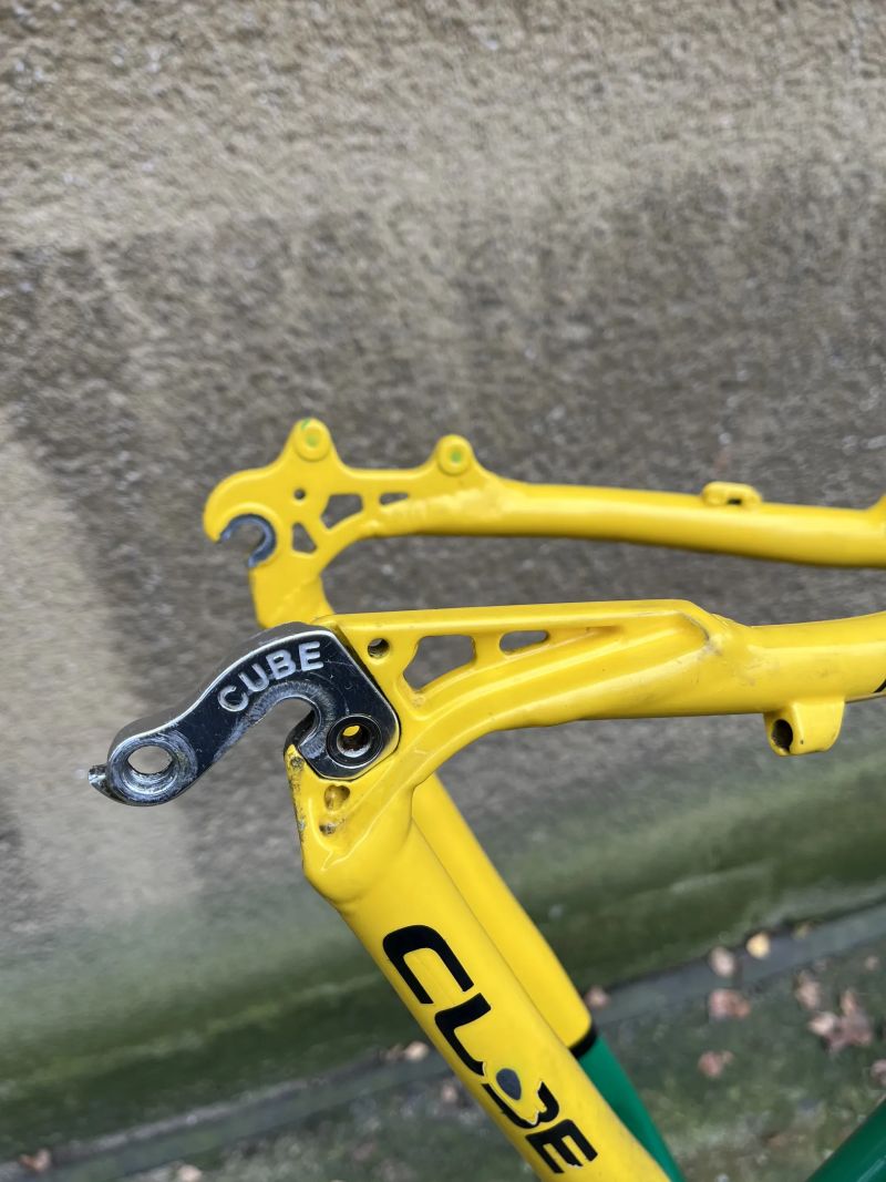 Rám Cube Team KC Kooperativa SG 26”