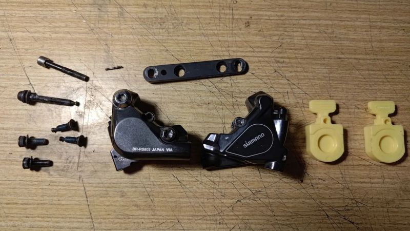 Třmeny Shimano BR-RS805