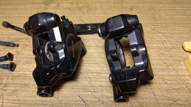 Třmeny Shimano BR-RS805