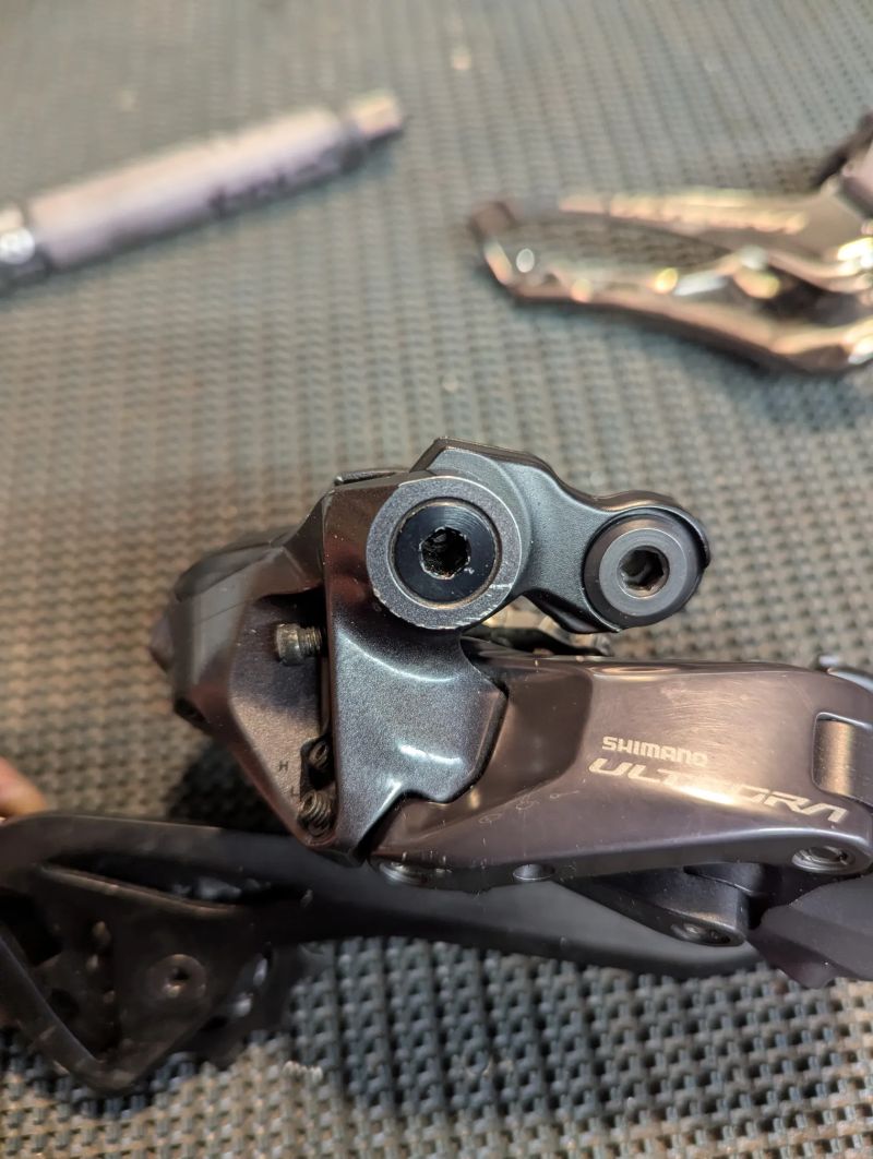 Prodam presmykac Ultegra 2x12s