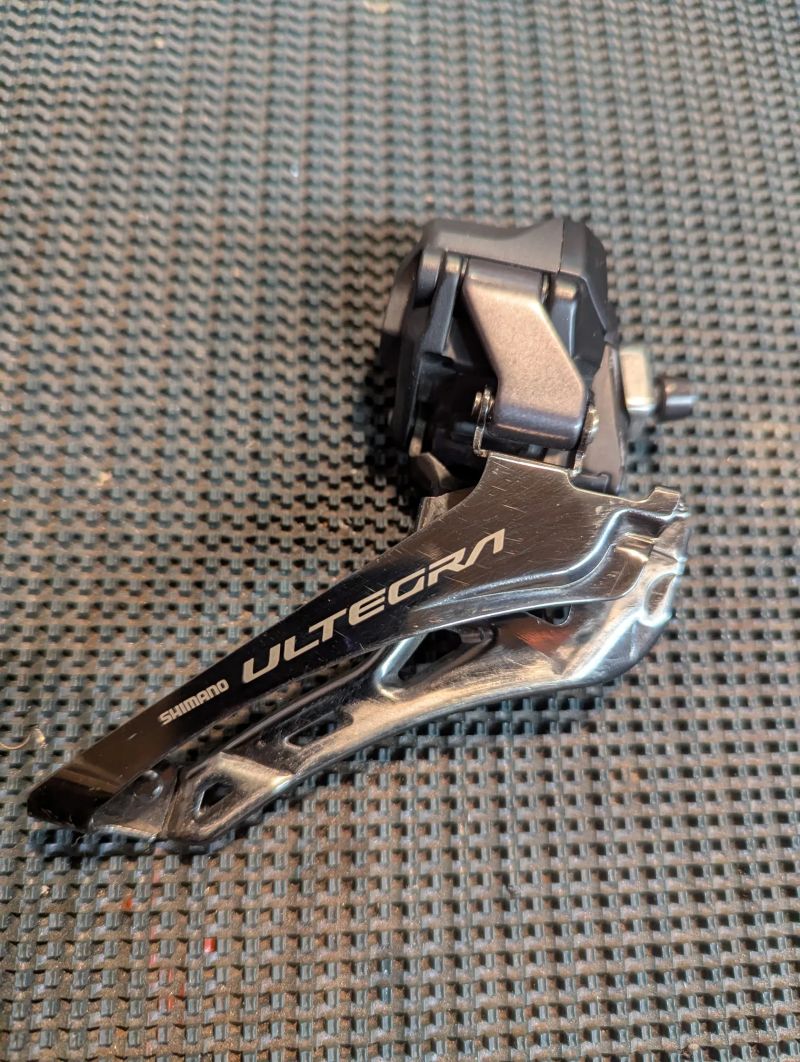 Prodam presmykac Ultegra 2x12s