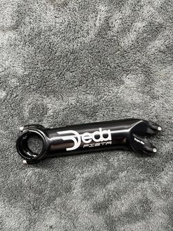 Představce, řidítka, sedlo