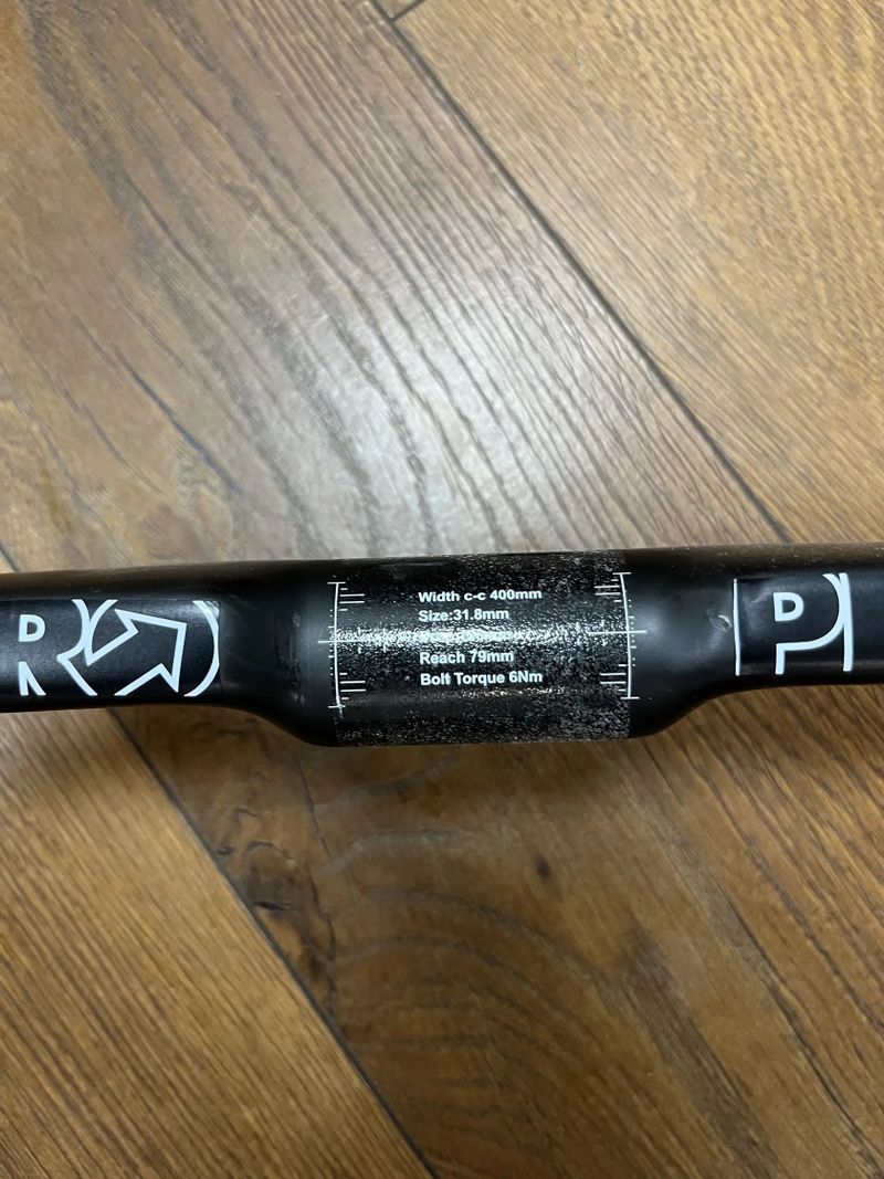 Představce, řidítka, sedlo