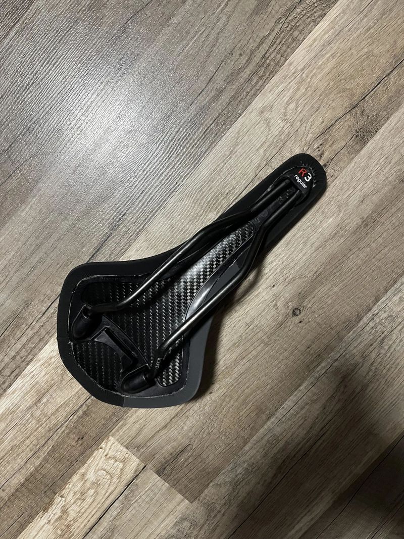 Představce, řidítka, sedlo