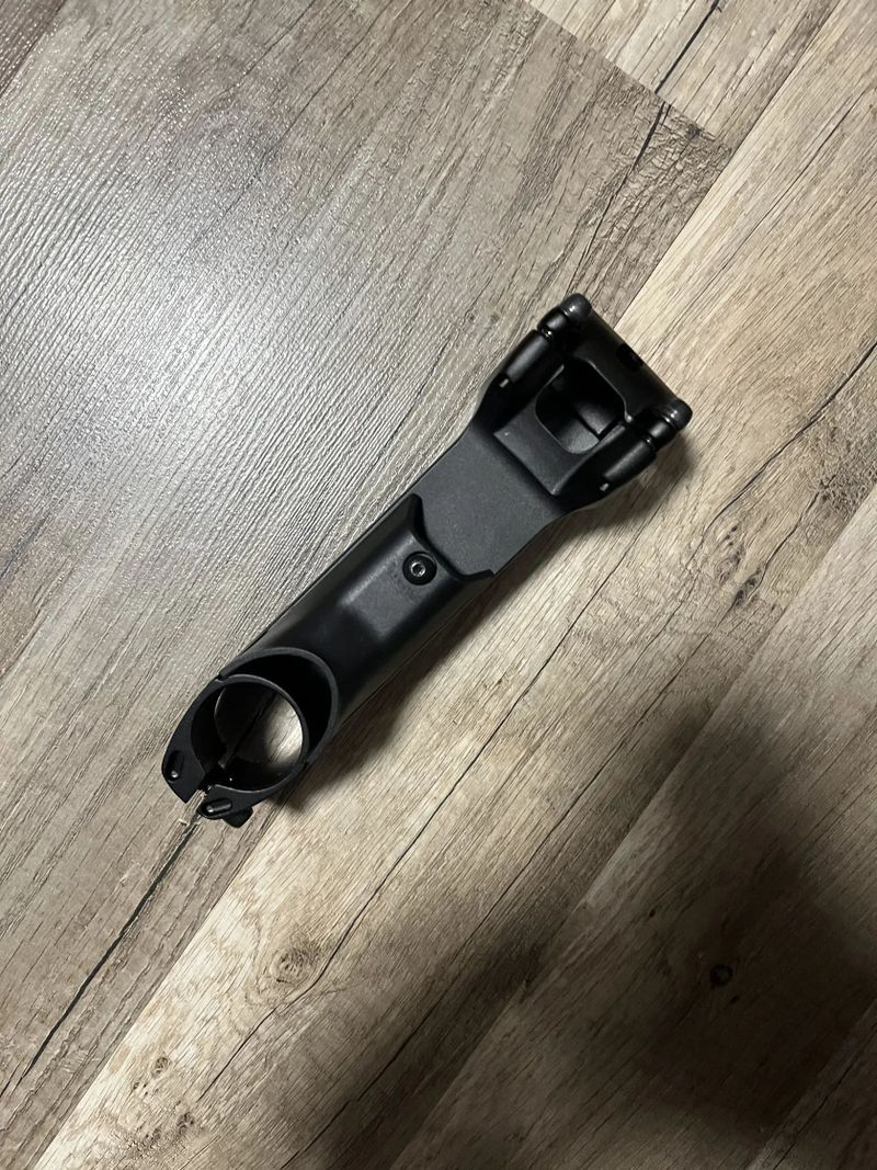 Představce, řidítka, sedlo