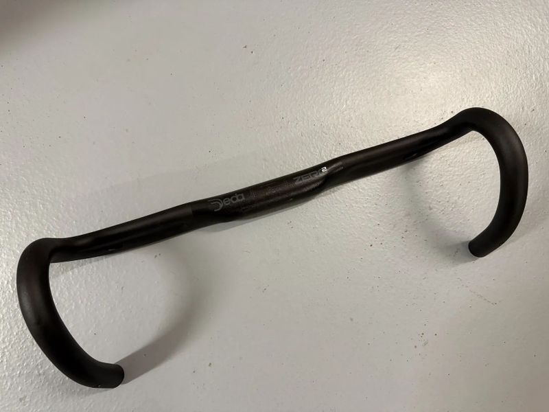 Řídítka Deda Zero 02 internal cable routing