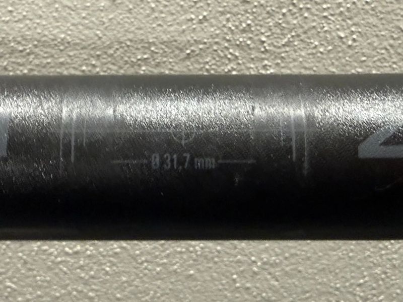 Řídítka Deda Zero 02 internal cable routing