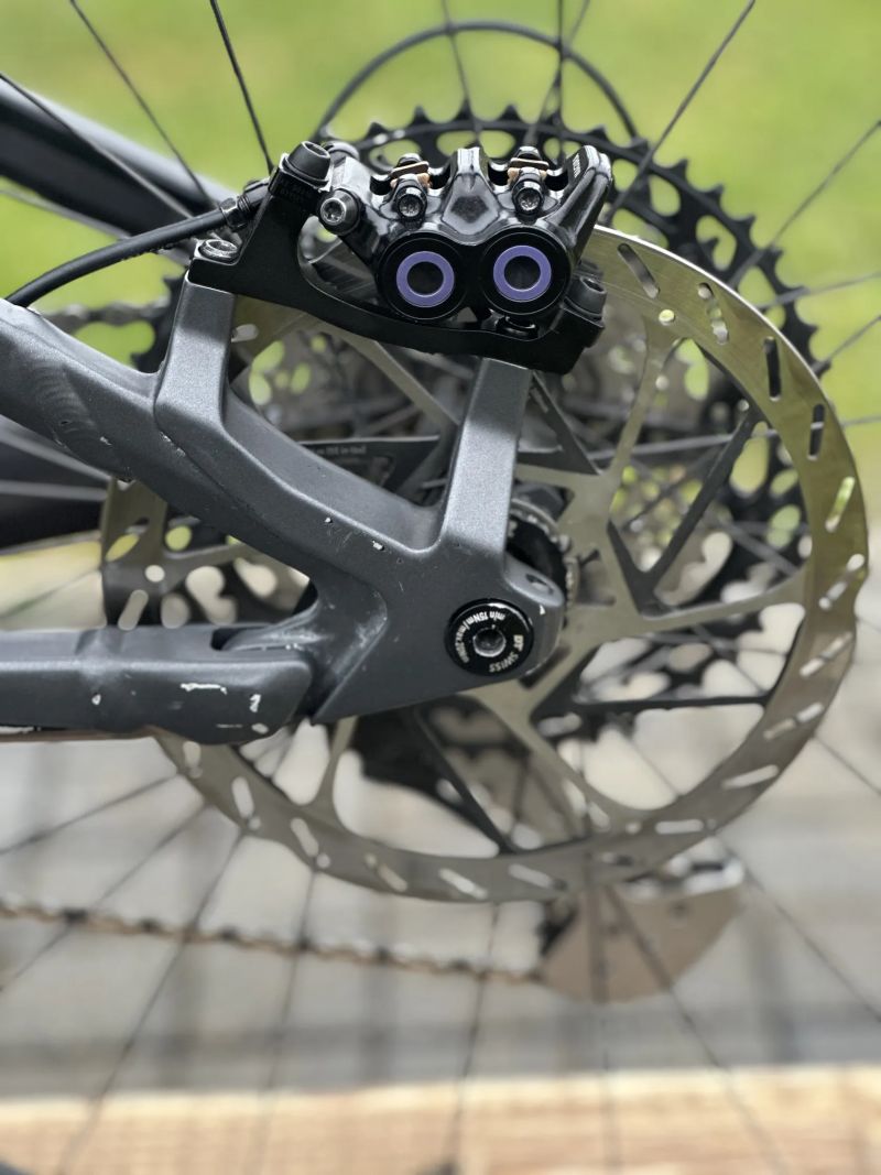 Cube 140 stereo race