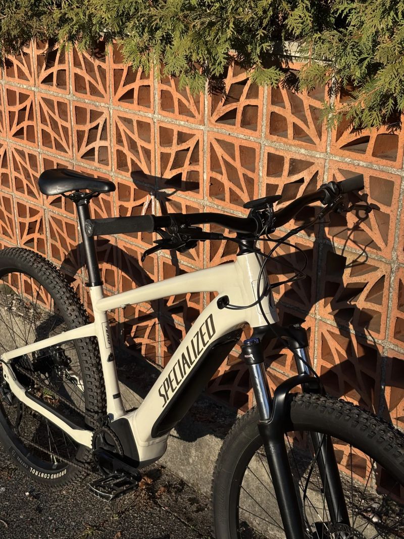 Specialized Turbo Tero 3.0 2023 vel. M