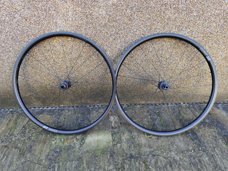 Prodám zapletená kola DT Swiss Gravel LN