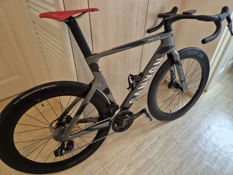 2026 Canyon Aeroad CF SLX 7 | Sram Rival AXS | Powermeter | DT Swiss ARC 1600 | stav nového kola