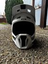 Prodám enduro helmu LEATT
