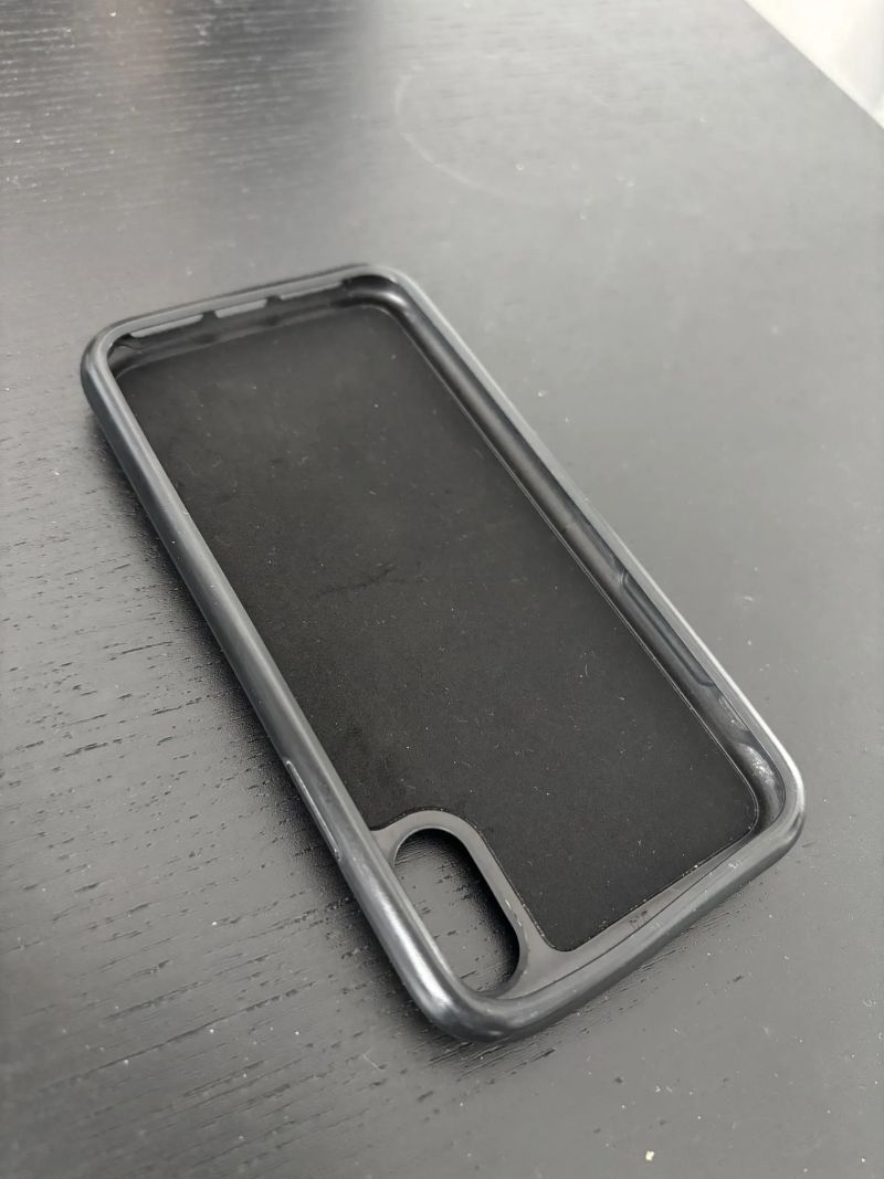 Predam obal, Mag case od QUAD LOCK na iPhone XR