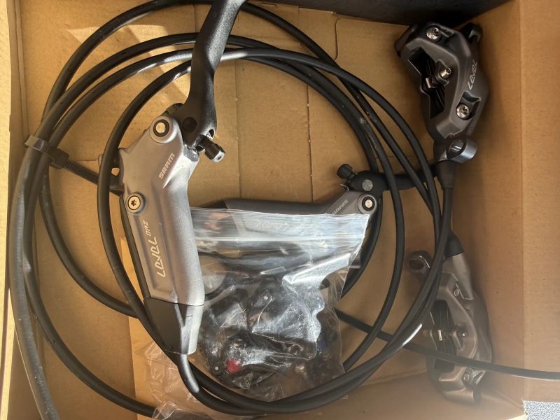 SRAM LEVEL BRZ + Kotouče 180mm