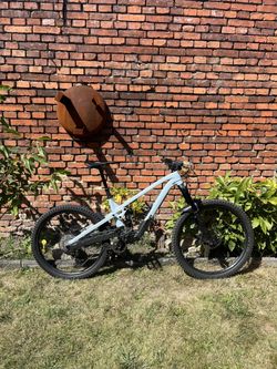 Trek Slash 8 gen 6 v L