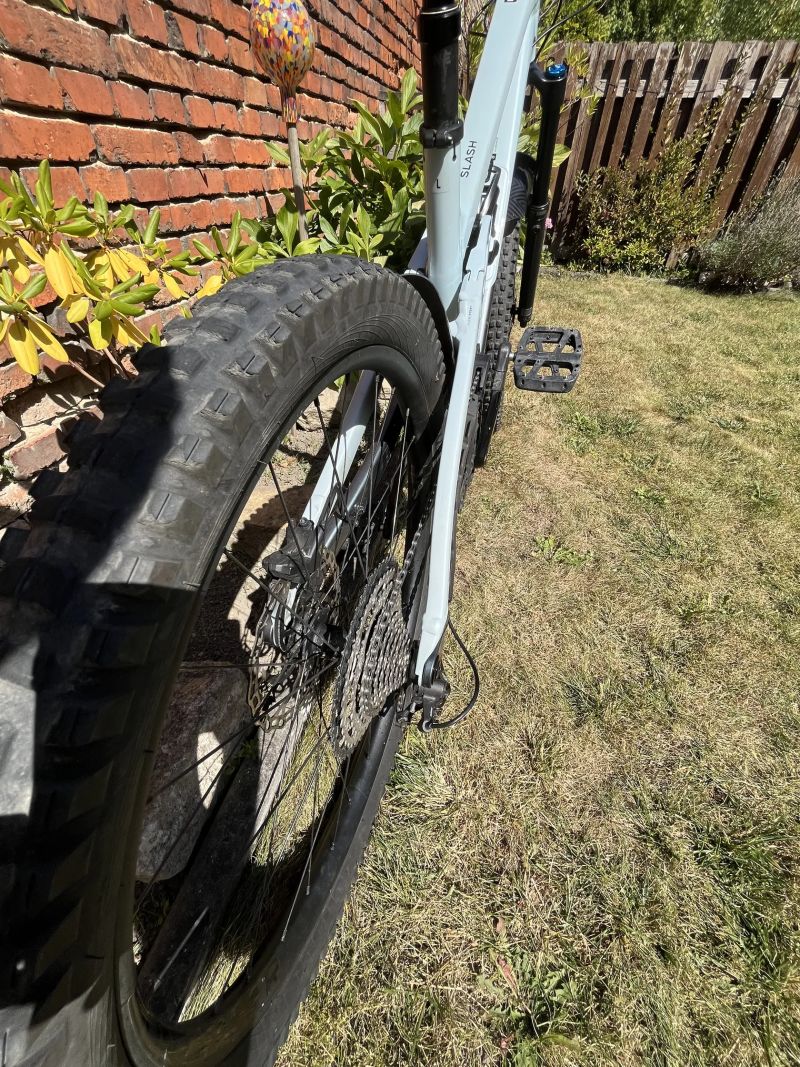 Trek Slash 8 gen 6 v L