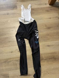  SKY, dlouhé kalhoty a dres