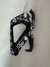 Kultovní košík Cinelli Mike Giant Carbon Bottle Cage