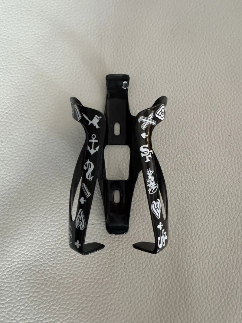 Kultovní košík Cinelli Mike Giant Carbon Bottle Cage