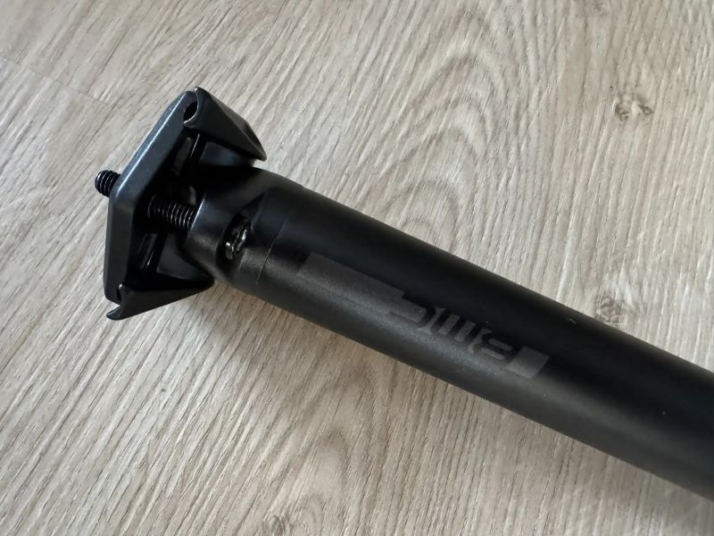 ALU sedlovka BMC 31,6/400 mm offset 0.