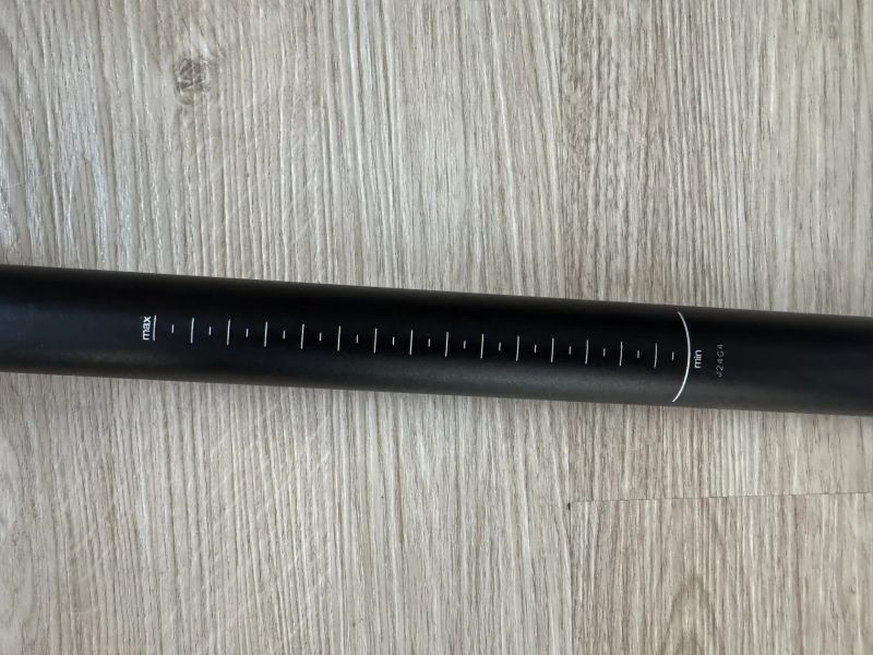 ALU sedlovka BMC 31,6/400 mm offset 0.