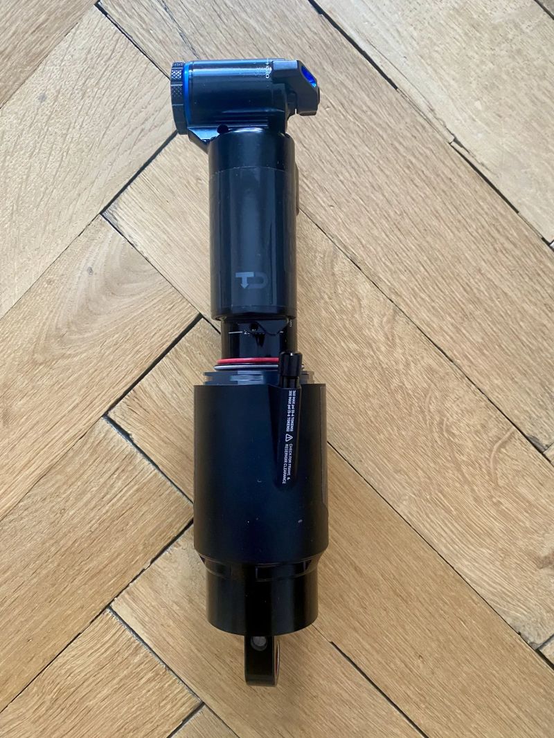 RockShox Vivid Select+ 230x65, nový